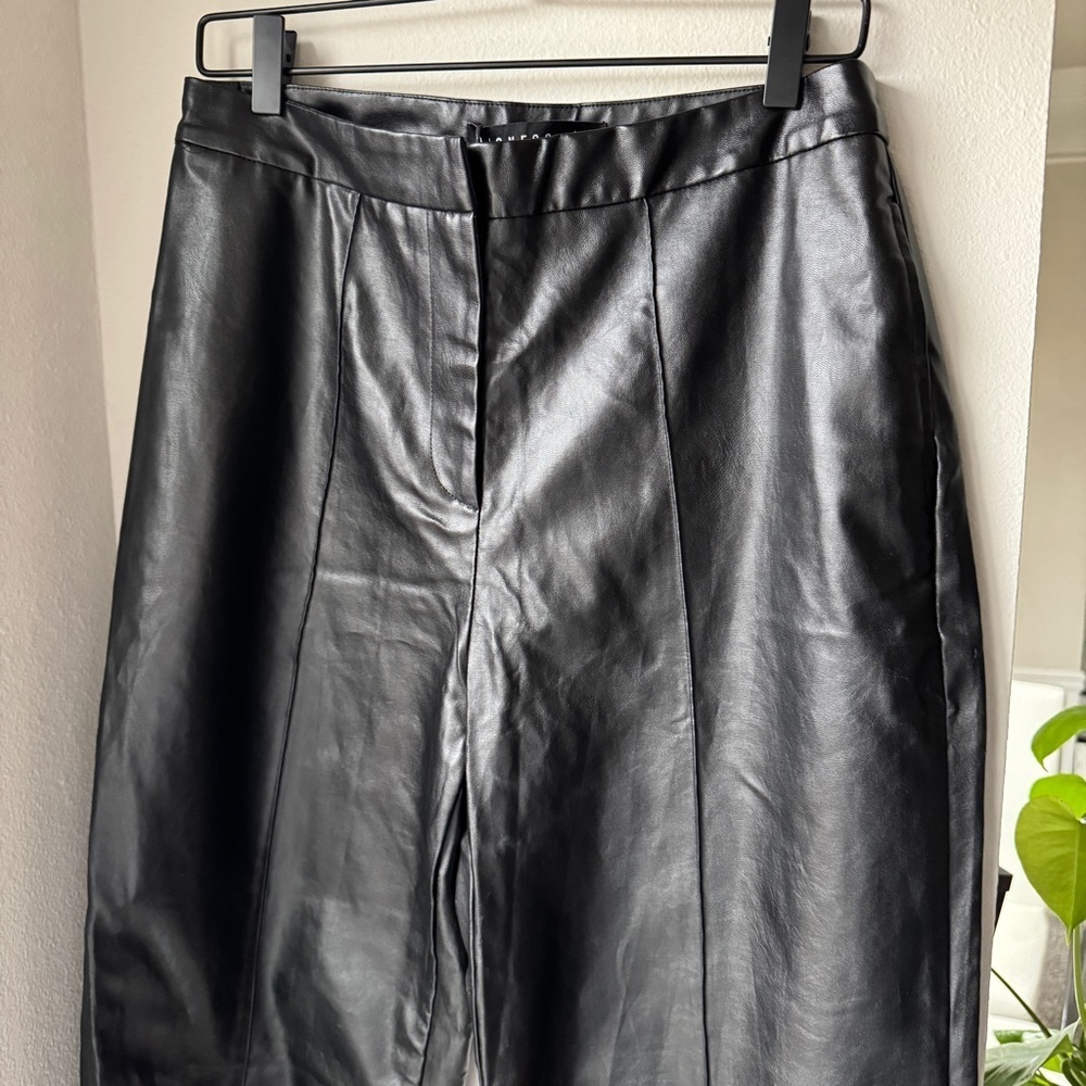 NWT Lioness Women's Black Trousers - Picture 2 of 7